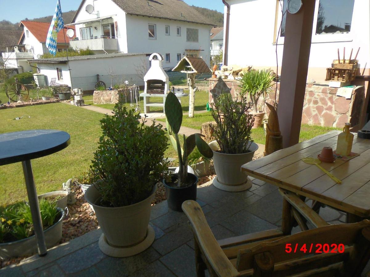Ferienwohnung Am Brunnen Großheubach Zewnętrze zdjęcie
